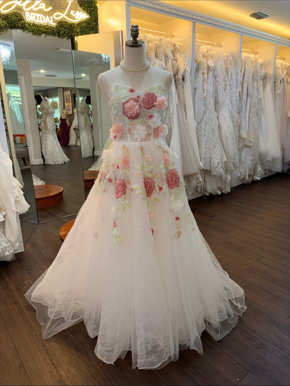 White Color Floral Appliqué Tulle Dress pink
